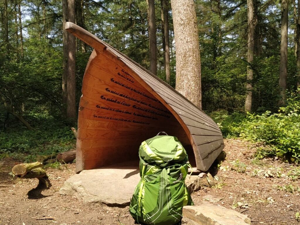 Thumbnail of the "Randonner et bivouaquer dans une œuvre d’art ? Le “Sentier d’Art” – Condroz et Famenne (Belgique)" article